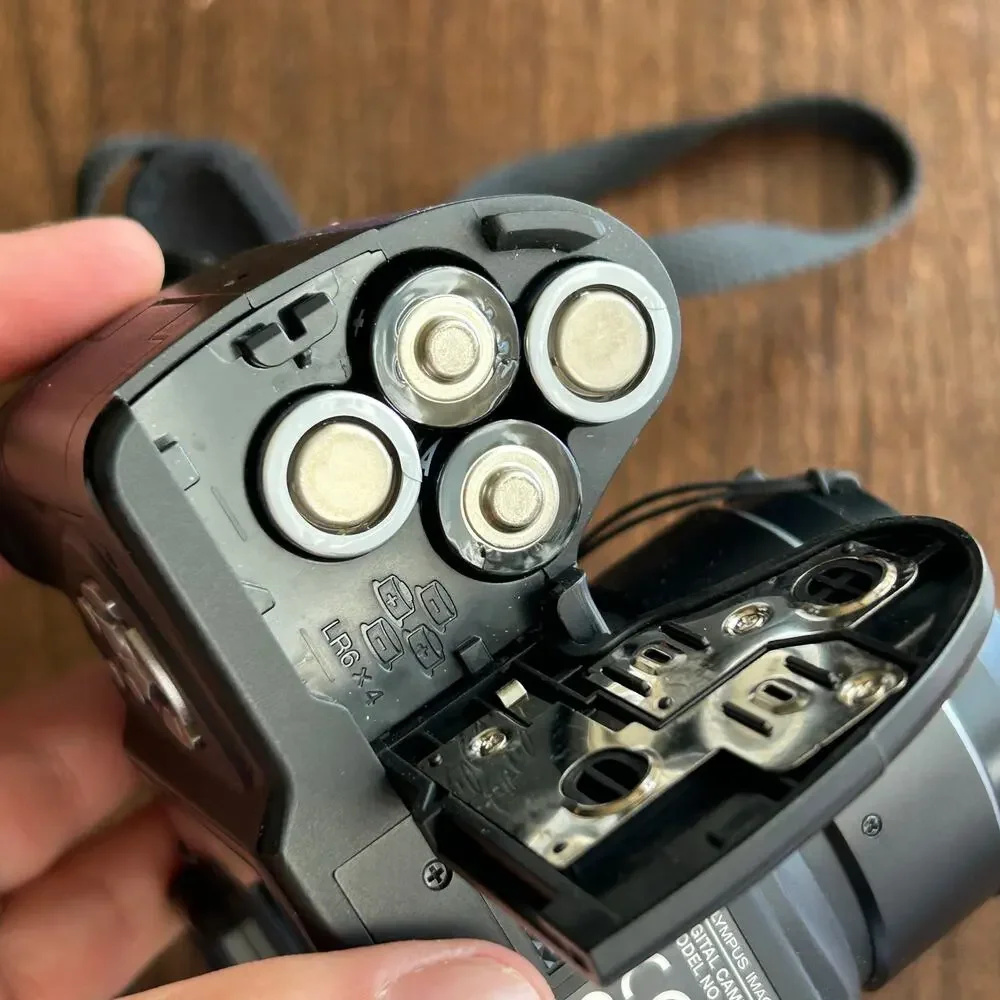 Olympus SP-500 UZ digital camera 10x optical 6.0 mega pixel & 512 MB card tested